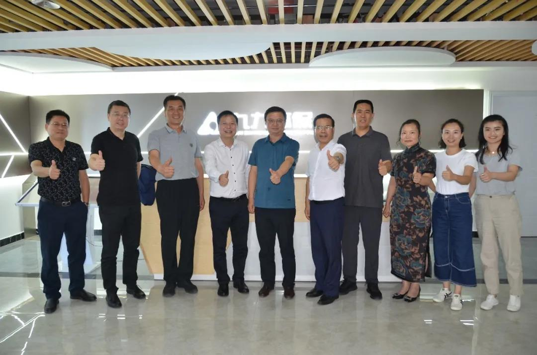 寧夏自治區(qū)工商聯(lián)主席何曉勇一行來(lái)到九九環(huán)?？疾熘笇?dǎo)