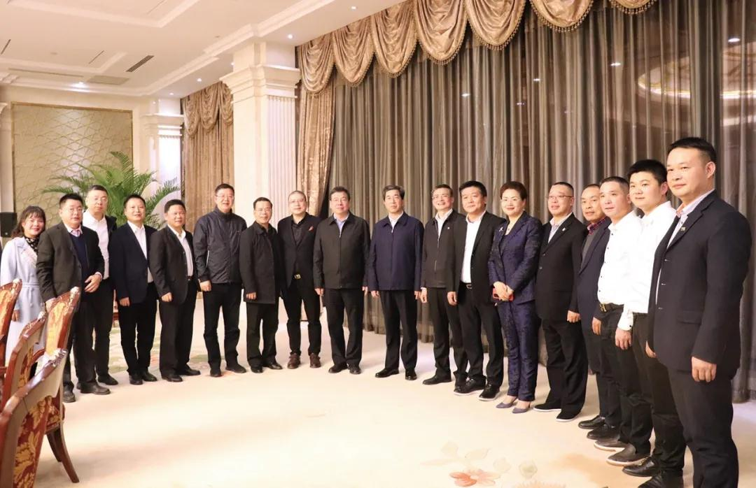 寧夏回族自治區(qū)黨委書記、人大常委會主任陳潤兒親切會見湖南民營企業(yè)代表團