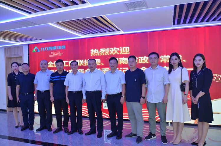 全國工商聯(lián)執(zhí)委、湖南省政協(xié)常委、湖南省山東商會黨委書記、會長李濤一行蒞臨考察調(diào)研